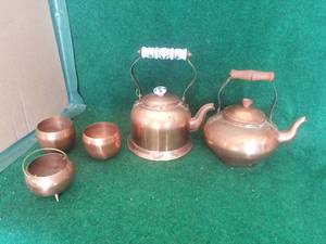 lot 263 image: Copper tea pots