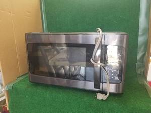 lot 243 image: Microwave