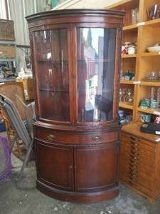 lot 246 image: Corner Hutch