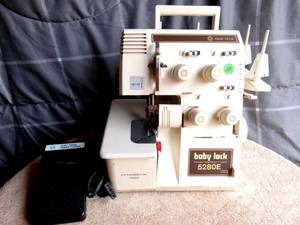 lot 10 image: Baby Lock Sewing Machine w Foot Pedal Soft Case BL5280ENS Serger - TESTEDPOWER