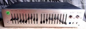 lot 23 image: Realistic 31-2000a Wide Range Stereo Frequency Graphic Equalizer - GOOD COMPS $$$