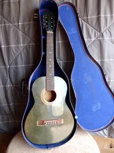 lot 25 image: GLOBAL ACOUSTIC GUITAR WITH CASE (NO STRINGS)