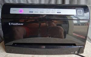 lot 60 image: Foodsaver V3440 Vaccum-Sealing System with SmartSeal Technology