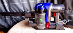 lot 69 image: Dyson Max Cordless Vacuum Cleaner - TESTEDWORKING