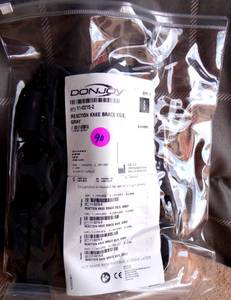 lot 90 image: DONJOY REACTION KNEE BRACE XSS - NEW