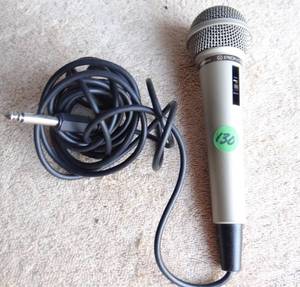 lot 130 image: Pioneer Unidirectional Dynamic Microphone DM-21a