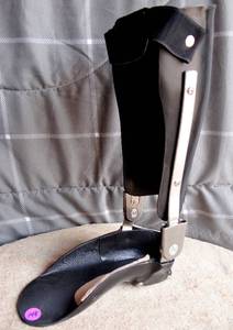 lot 148 image: ORTHOPEDIC LEG SUPPORT AS SHOWN
