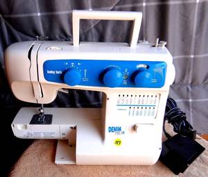 lot 183 image: DENIM Pro 2 Baby Lock SEWING MACHINE - MODEL B15 WPOWER PEDAL