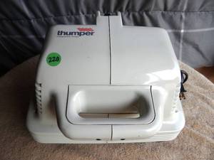 lot 220 image: Thumper 1000 D Professional Body Back Massager