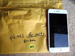 lot 243 image: FOR PARTS OR REPAIR - APPLE iPHONE AS SHOWN