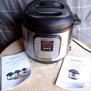 lot 261 image: Instant Pot Electric Pressure Cooker Model IP DUO60 6Quart - TESTEDWORKING