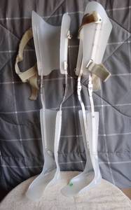 lot 276 image: ORTHOPEDIC LEG SUPPORTS AS SHOWN