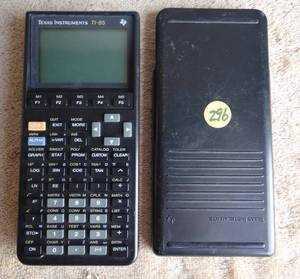lot 296 image: TEXAS INSTUMENTS TI-85 PROFESSIONAL CALCULATOR - WORKS