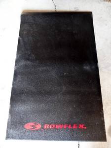 lot 315 image: LARGE 3 X 5 BOWFLEX WORKPUT MAT
