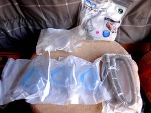 lot 316 image: ASSORTMENT OF PHILLIPS RESPIRONICS BREATHING MASKS AND HOSE - ALL NIP