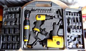 lot 217 image: ROCKFORD AIR TOOL KIT AS SHOWN