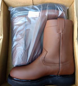 lot 38 image: A pair of boots, color brown, Size US 9 Mens, MX 27.5 cm