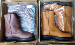 lot 40 image: Two pairs of boots (2 X Money), the colors are brown and honey , Size US 8.5 Mens, MX 27 cm honey are Oil and Acid Resistant