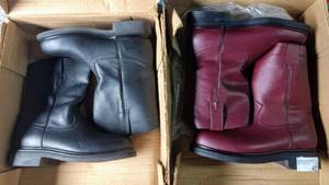 lot 47 image: Two pairs of boots (2 X Money), the colors are shedron and black , Size US 6.5 Mens, MX 25 cm