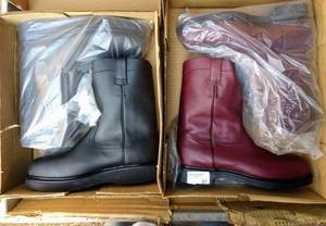 lot 57 image: Two pairs of boots (2 X Money), the colors are shedron and black, Size US 10 Mens, MX 28.5 cm