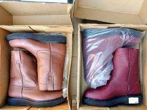 lot 63 image: Two pairs of boots (2 x Money), the colors are brown, and shedron, Size US 8.5 Mens, MX 27 cm