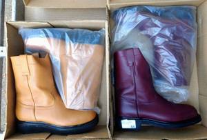 lot 64 image: Three pairs of boots (3 x Money), the colors are brown, shedron and honey , Size US 8.5 Mens, MX 27 cm