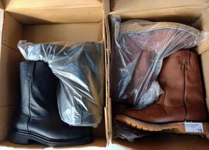 lot 78 image: Thee pairs of boots (3 x money), the colors are black, shedron and brown , Size US 8 Mens, MX 26.5 cm
