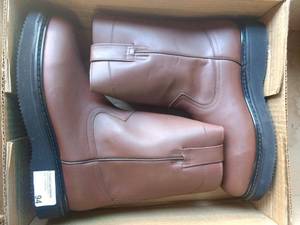 lot 94 image: A pairs of boots, color brown, Size US 10 Mens, MX 28.5 cm