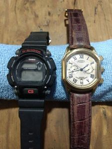 lot 124 image: Two mens watches a Casio G-Shock DW9050 and a Stauer 27 Jewels automatic and the G-Shock needs a battery. (One Money)
