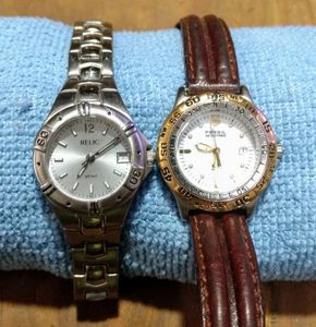 lot 125 image: Two womens watches a Fossil ND 3365, A Relic ZR11686. (One Money)