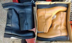 lot 249 image: Two pair of boots, color black and honey, Size US 11.5 Mens, MX 30 cm (One money)