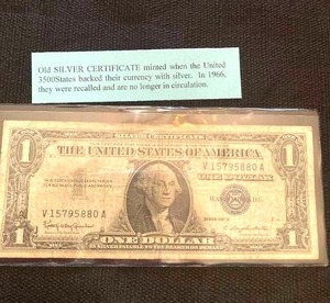 lot 33 image: Silver CertificateBarr Note1976 Bicentennial $2 BillForeign Paper Money Collection