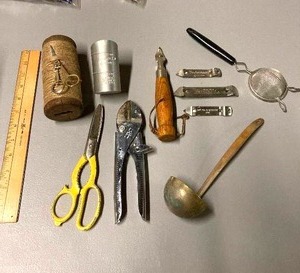 lot 27 image: Lot of old kitchen and crafting tools