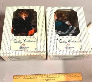 lot 82 image: 2 Effanbe Dolls with boxes
