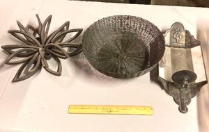 lot 98 image: Metal Mediterranean Patio decor pieces (3)