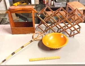 lot 107 image: Vintage Wood items - Munsinger Bowl, shoe shine box, bottle rack, and rug beater