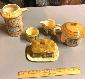 lot 109 image: Sylva Ceramics Staffordshire England Pieces