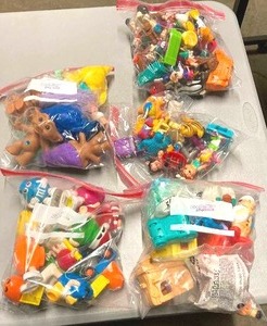 lot 169 image: Collectors stash of vintage kid meal toys - Flintstones, M&ampM, Trolls...