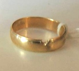 lot 16 image: 14K Gold PLUMB