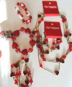 lot 125 image: Jewelry