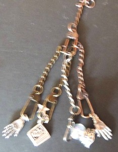 lot 123 image: Jewelry