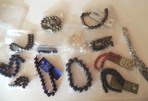 lot 98 image: Jewelry