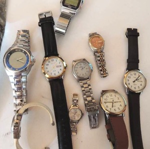 lot 99 image: Jewelry