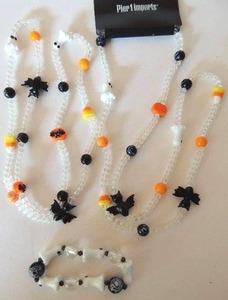 lot 90 image: Jewelry