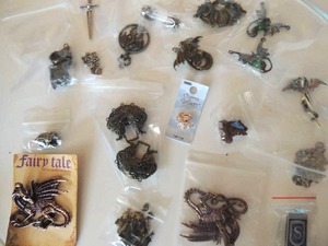 lot 68 image: Jewelry