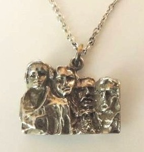 lot 73 image: Sterling Silver