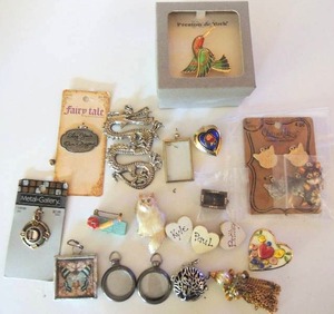 lot 57 image: Jewelry