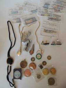 lot 89 image: Jewelry