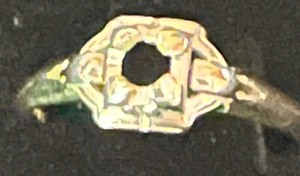 lot 45 image: 18K Gold