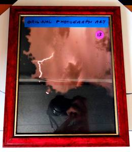 lot 13 image: INCREDIBLE LIGHTNING STRIKE PHOTOGRAPH IN 8 X 10 FRAME UNDER GLASS
